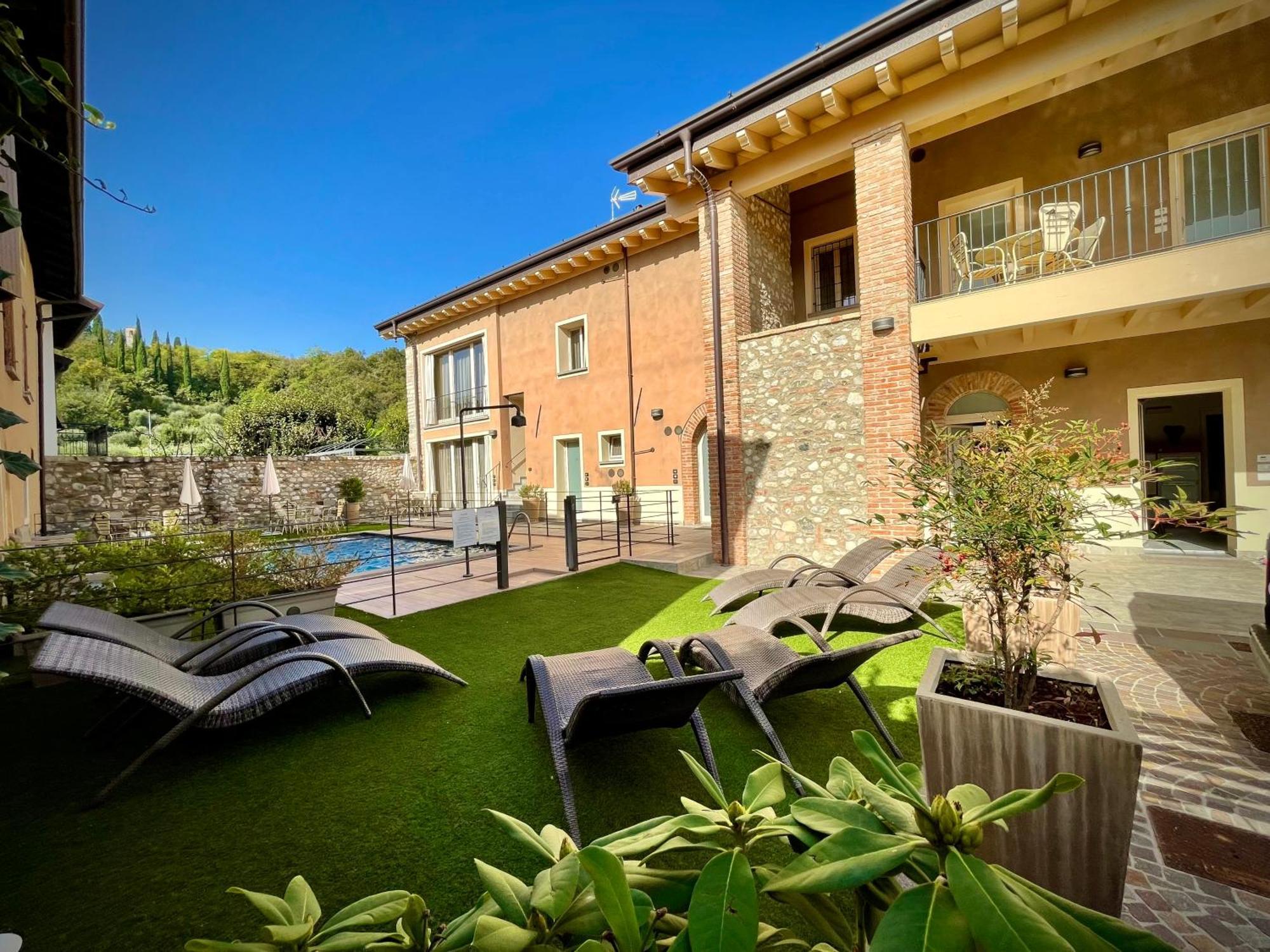 Villa Fontanelle Gardapartments Polpenazze del Garda Luaran gambar
