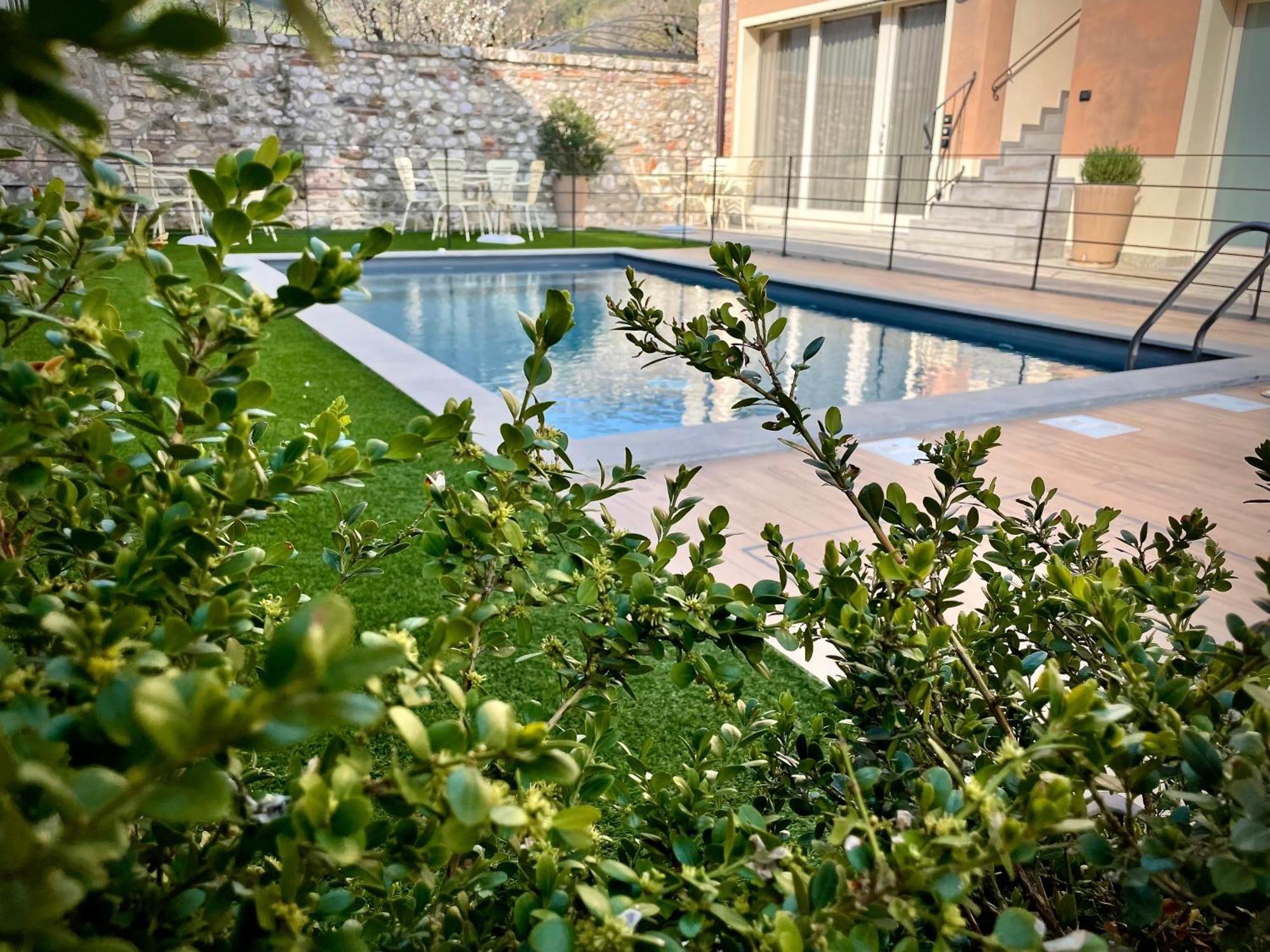 Villa Fontanelle Gardapartments Polpenazze del Garda Luaran gambar