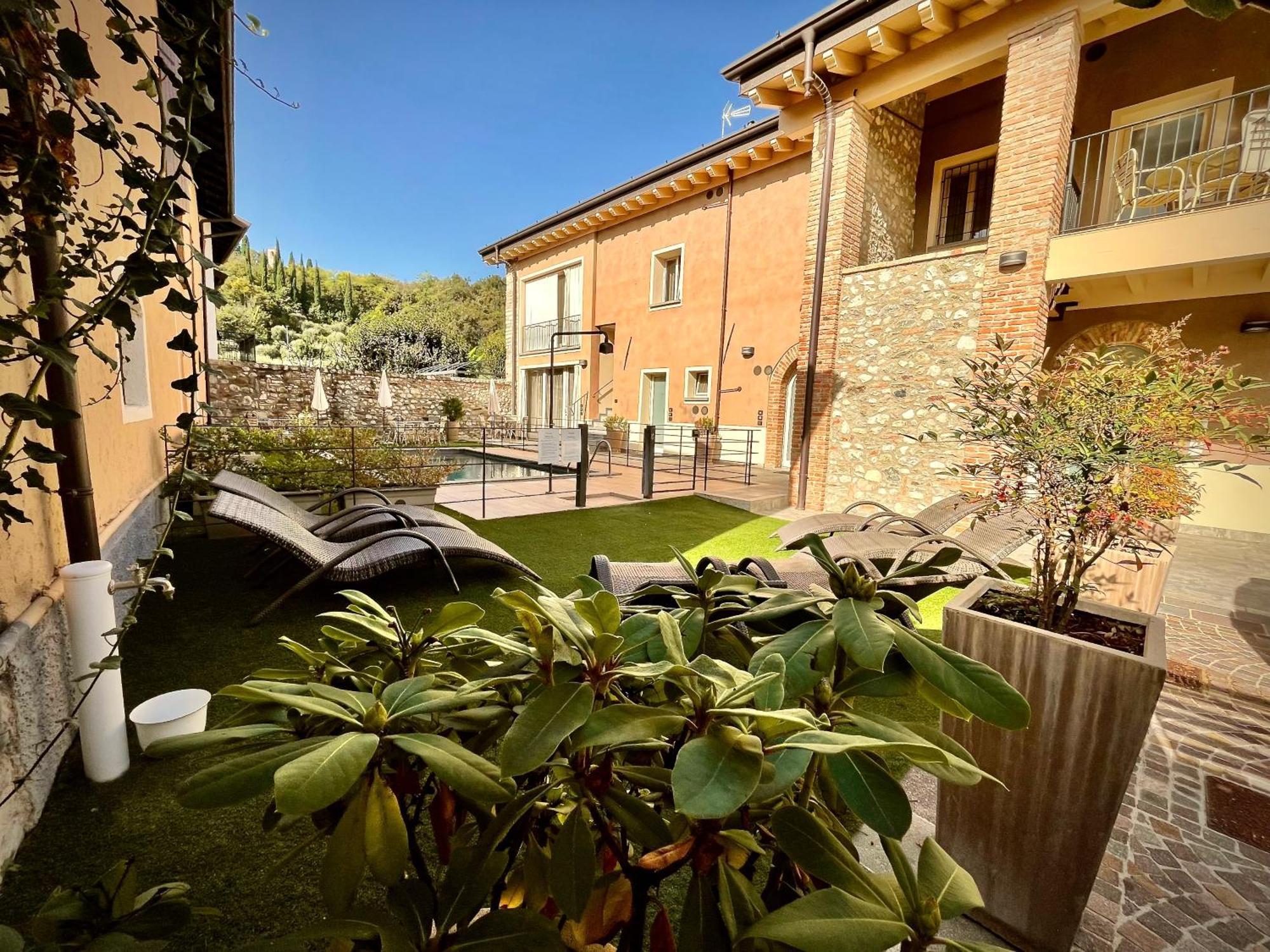 Villa Fontanelle Gardapartments Polpenazze del Garda Luaran gambar