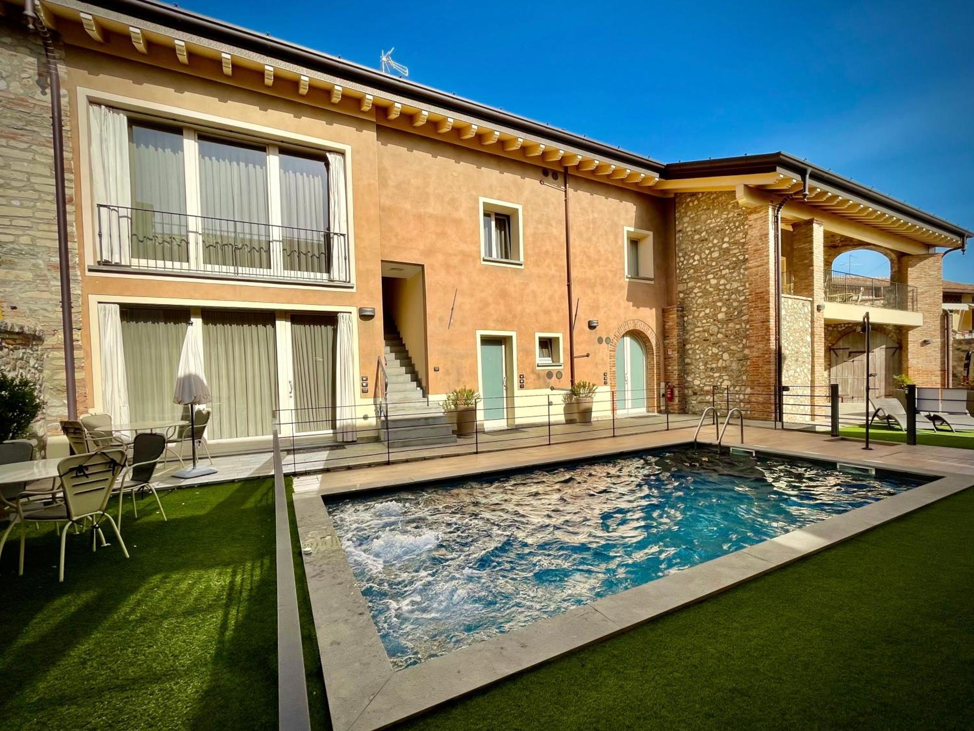 Villa Fontanelle Gardapartments Polpenazze del Garda Luaran gambar
