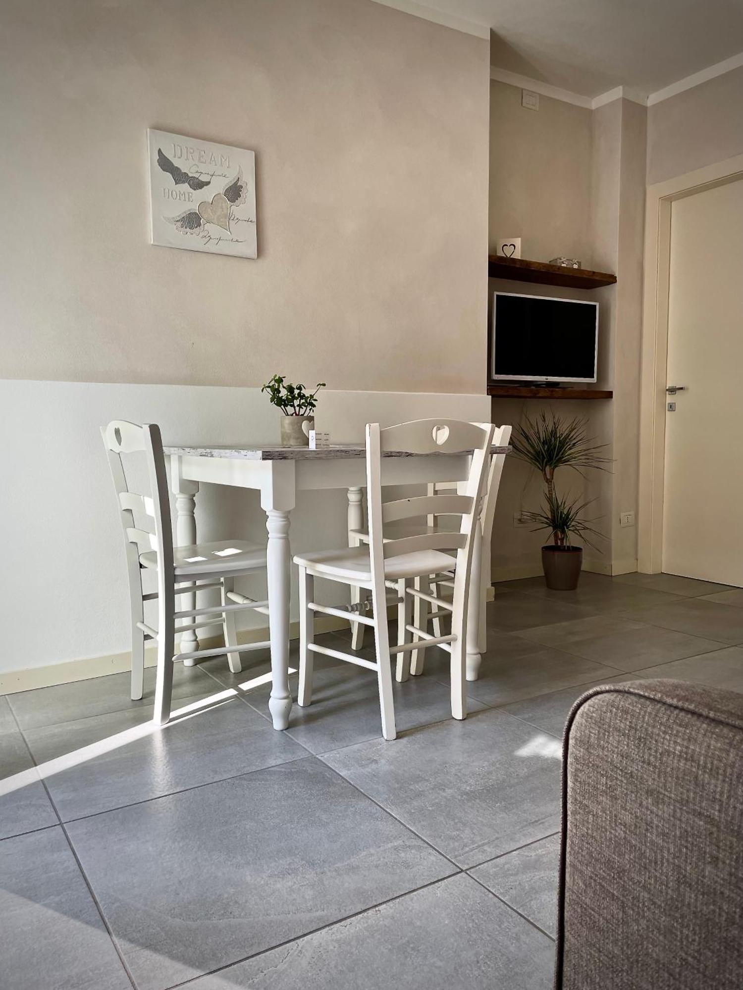 Villa Fontanelle Gardapartments Polpenazze del Garda Luaran gambar