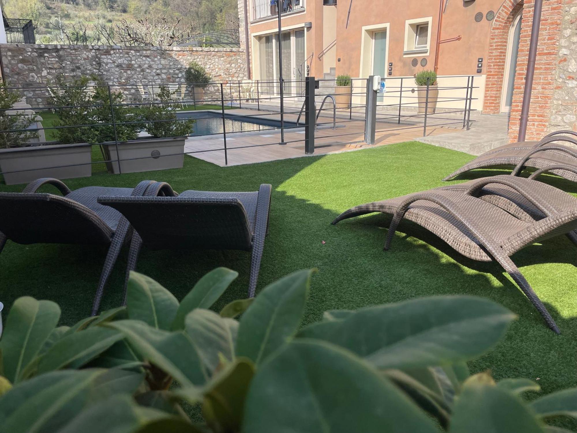 Villa Fontanelle Gardapartments Polpenazze del Garda Luaran gambar