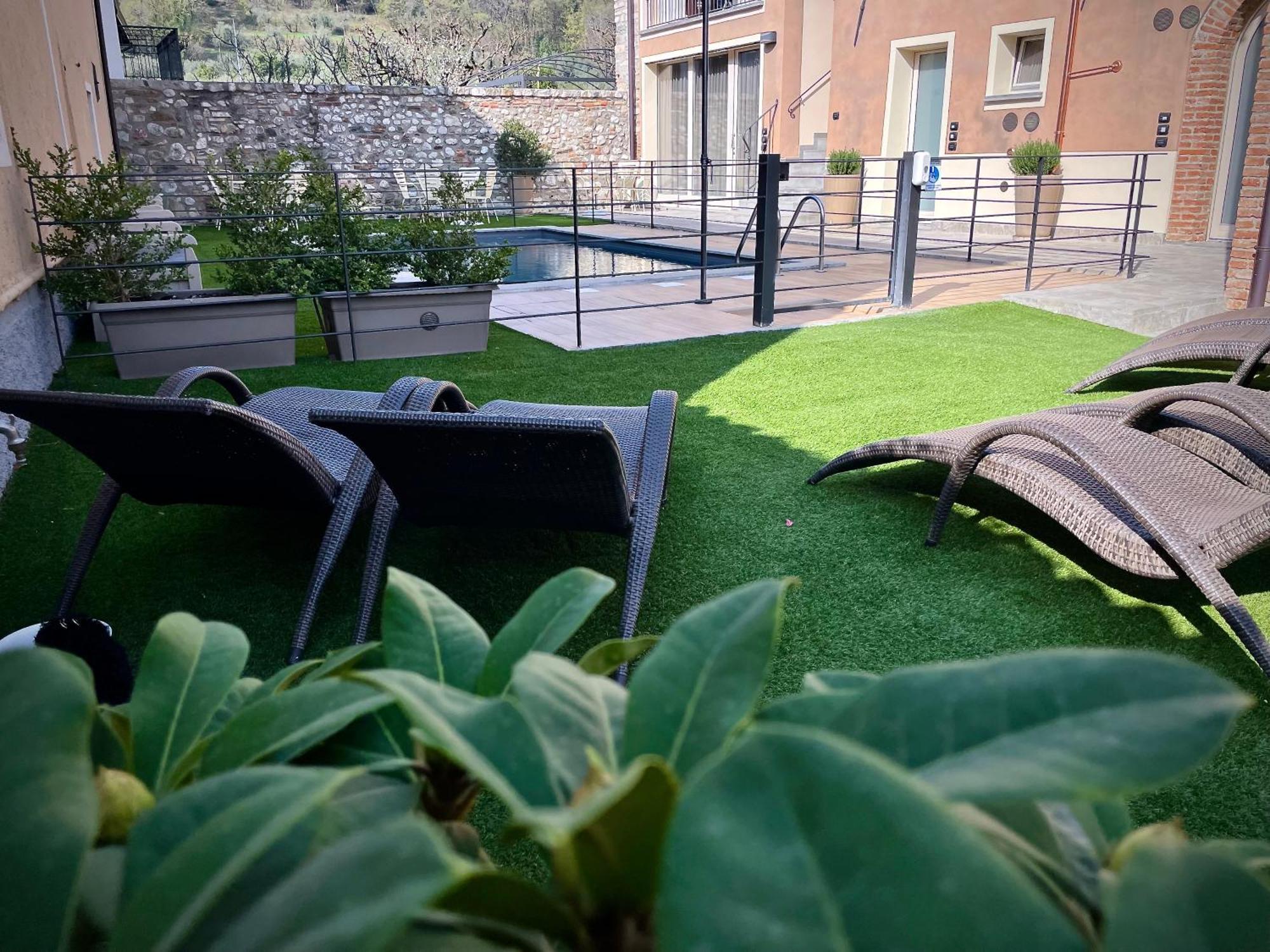 Villa Fontanelle Gardapartments Polpenazze del Garda Luaran gambar